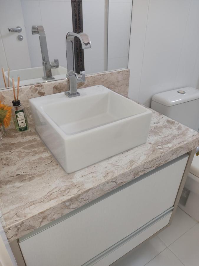 דירות בומבינאס Residencial Maristela מראה חיצוני תמונה