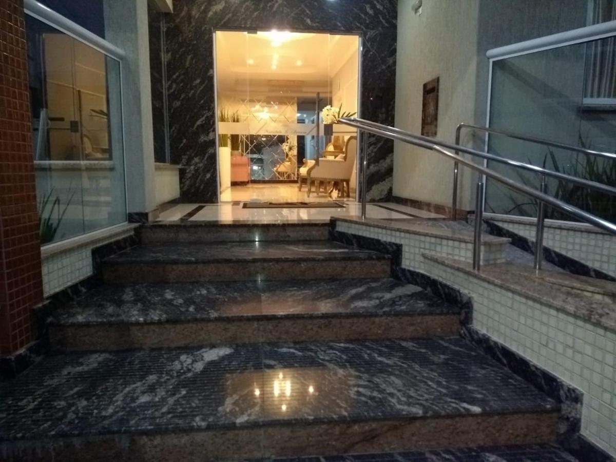 דירות בומבינאס Residencial Maristela מראה חיצוני תמונה